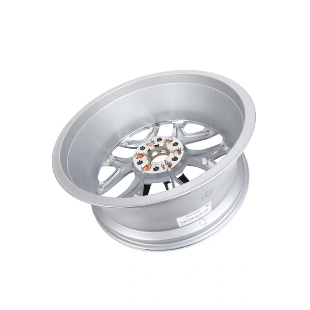 22x9-Inch Aluminum 6-Split-Spoke Wheel in Chrome